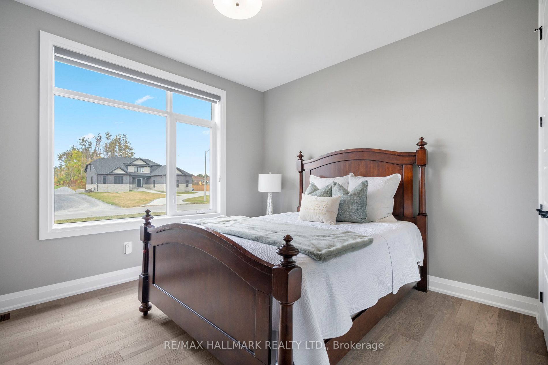 51 Charles Tilley Cres