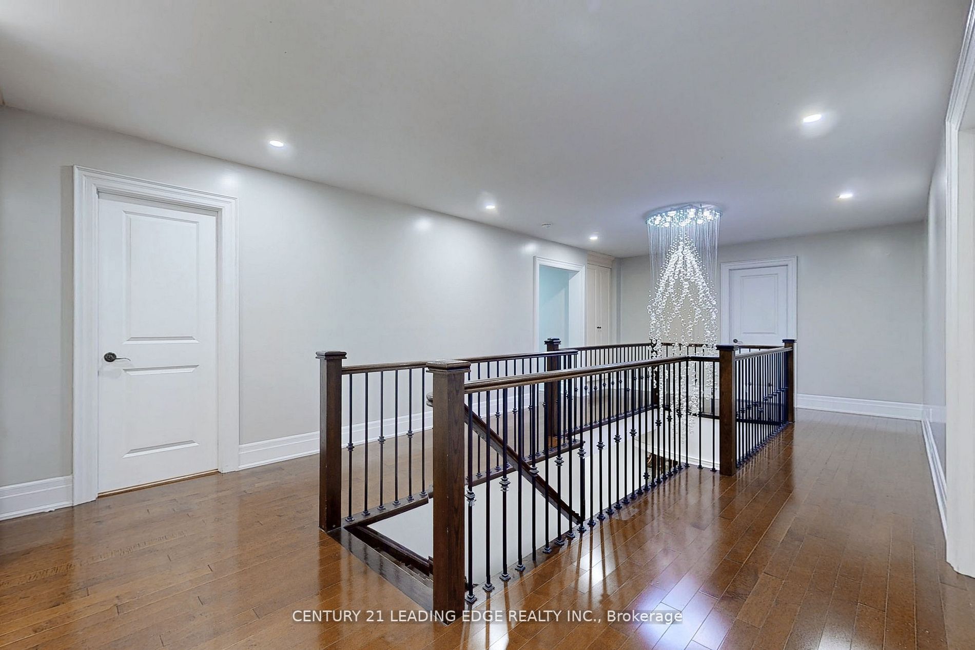 473 Oakwood Dr