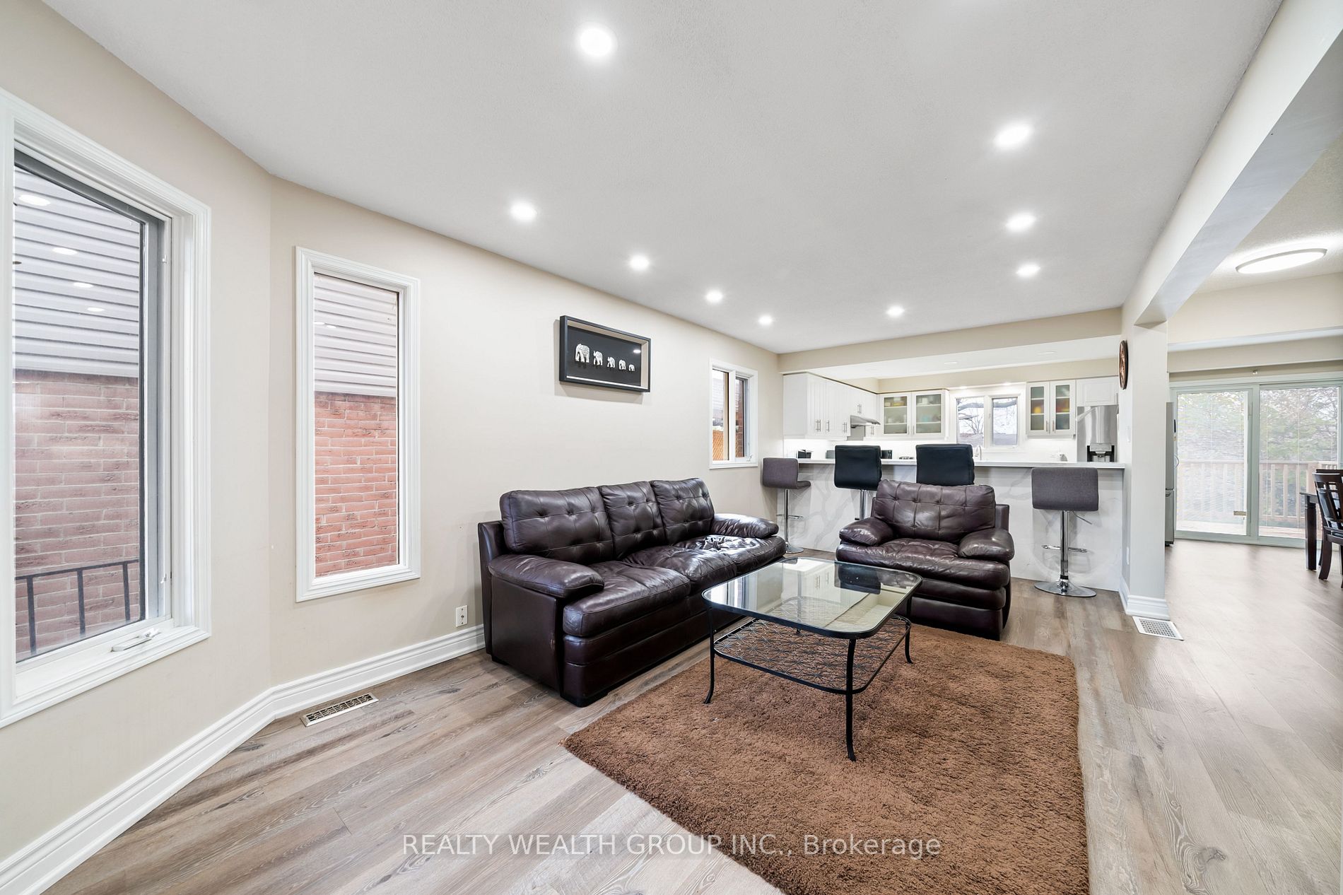 89 Knotty Pine Dr