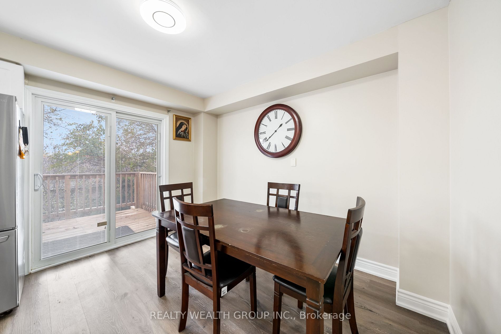 89 Knotty Pine Dr