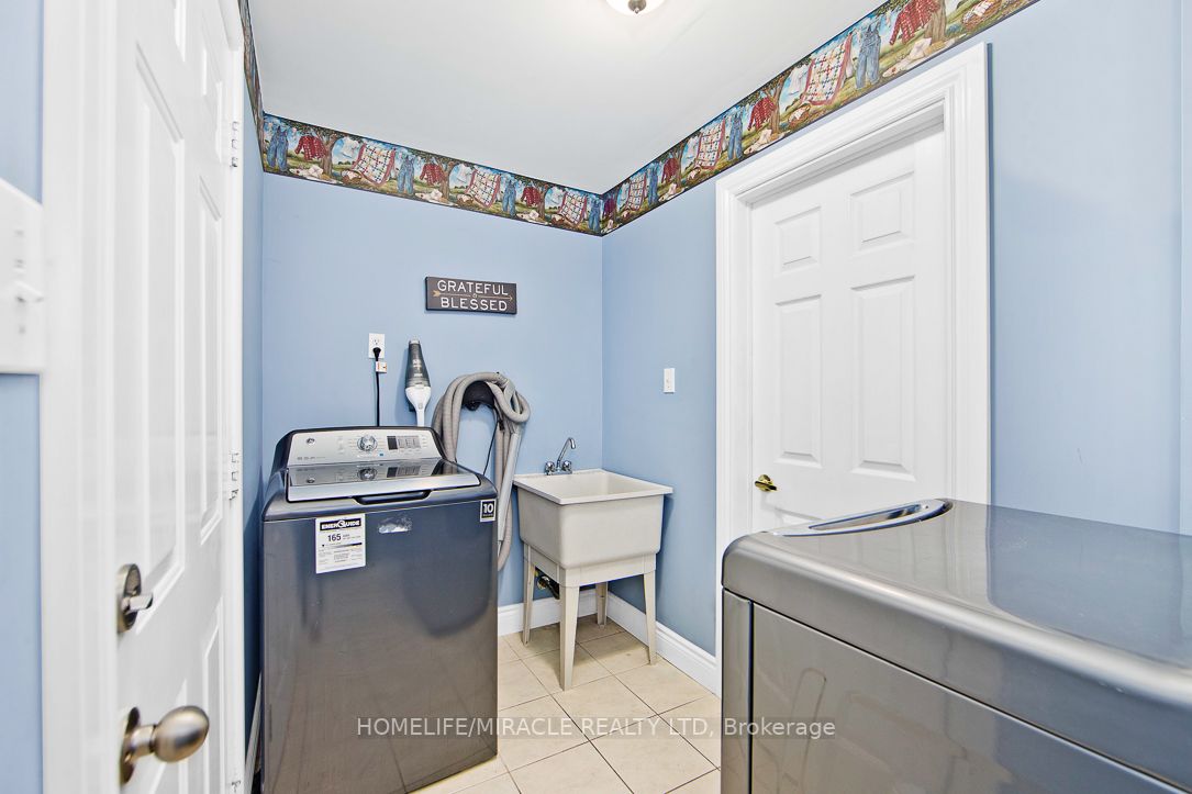 54 Sprucewood Cres