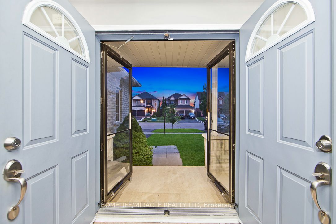 54 Sprucewood Cres