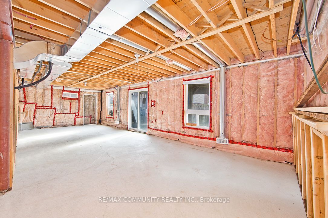 10 Hinsley Cres