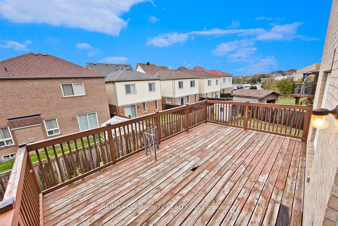 10 Hinsley Cres