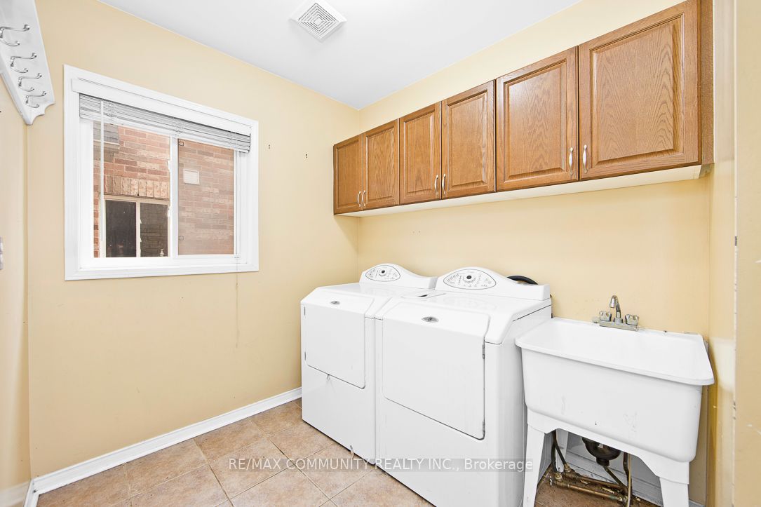 10 Hinsley Crescent