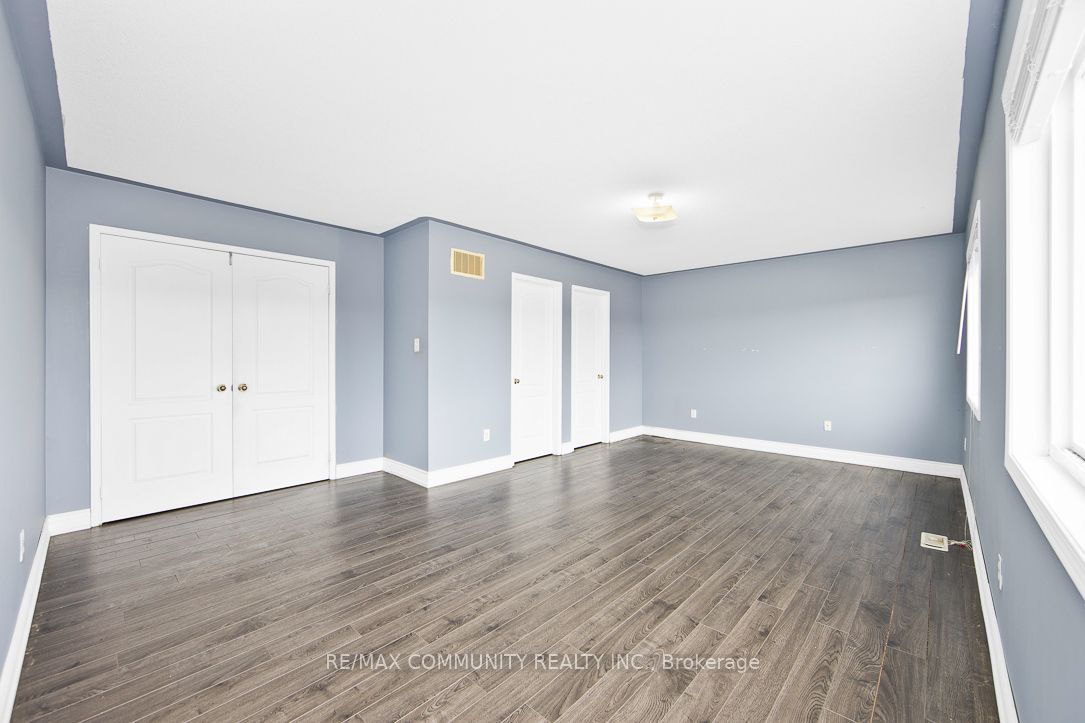 10 Hinsley Crescent