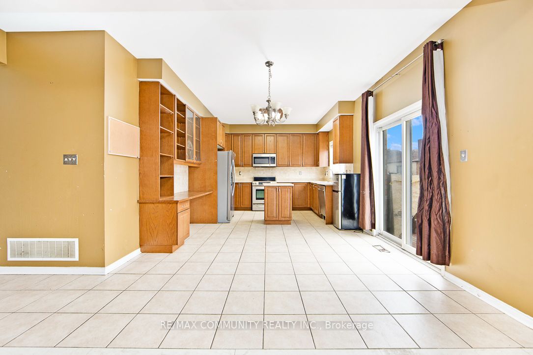 10 Hinsley Crescent