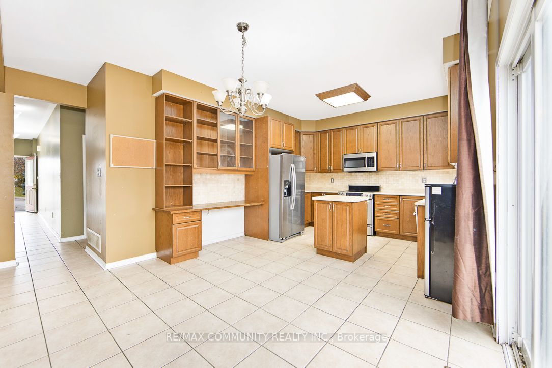 10 Hinsley Cres