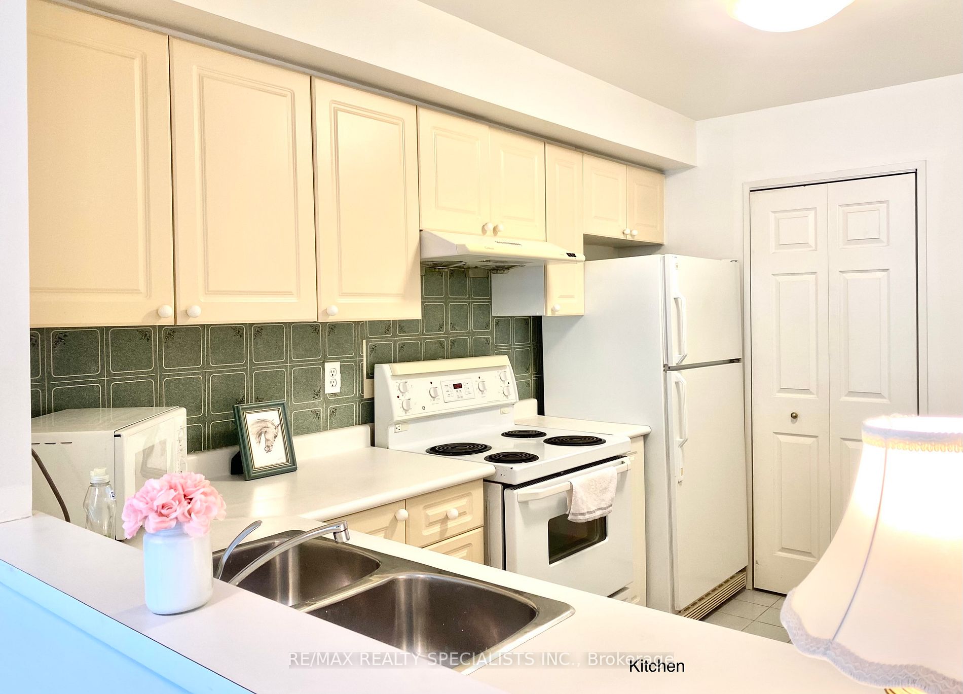 18 Lee Centre Drive, #2110