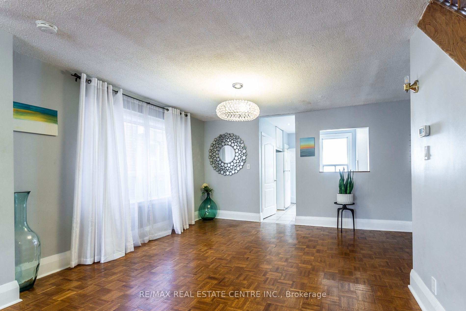 468 Milverton Blvd