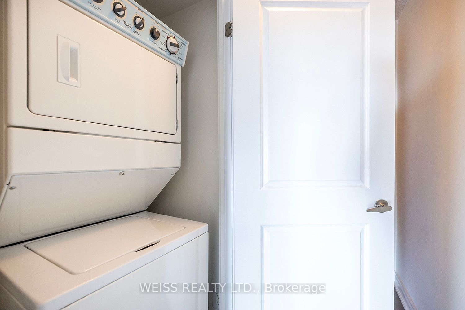 1235 Bayly St, #616