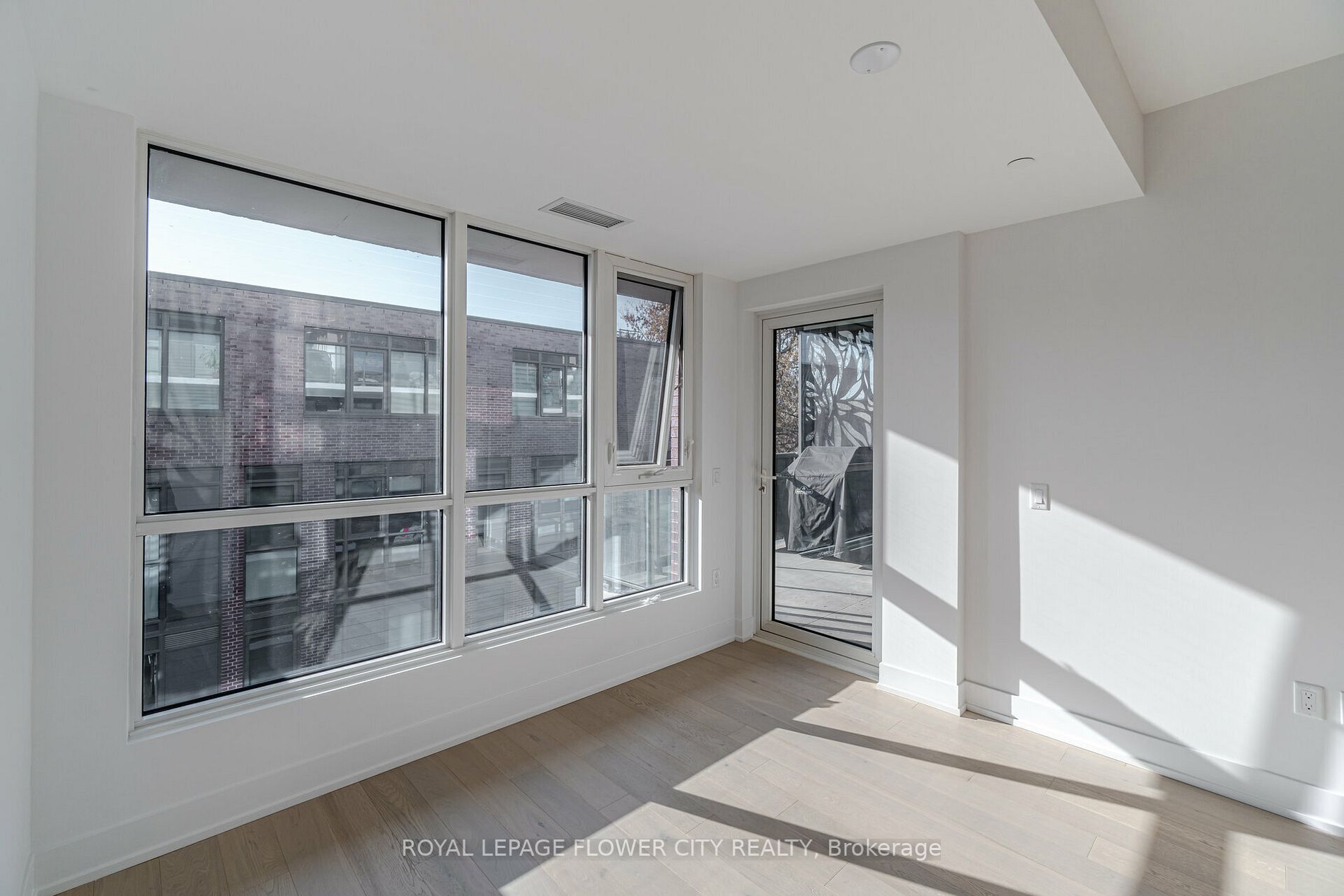 1331 Queen St E, #411