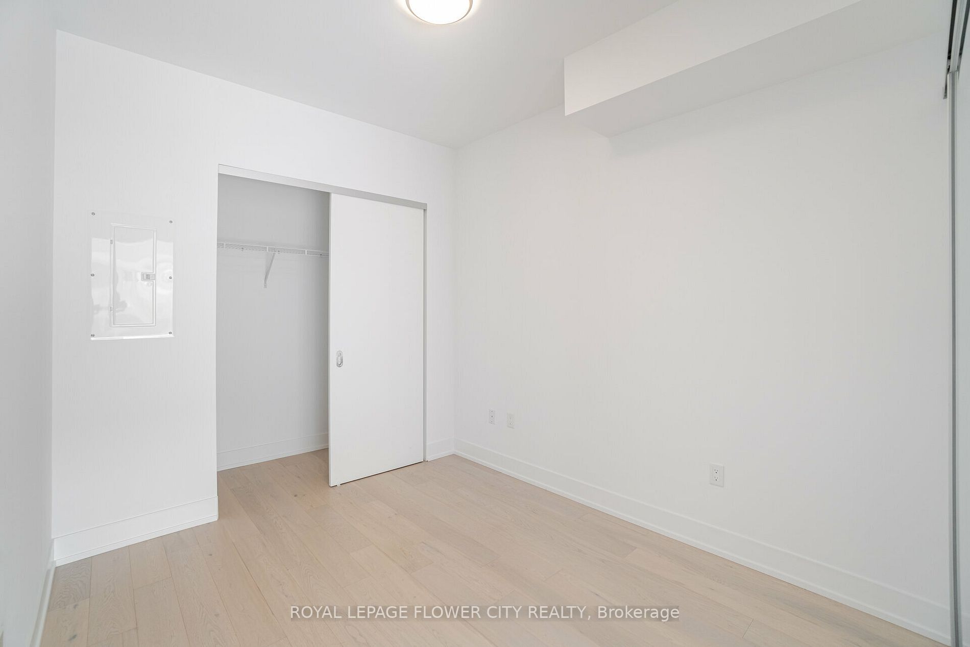 1331 Queen St E, #411