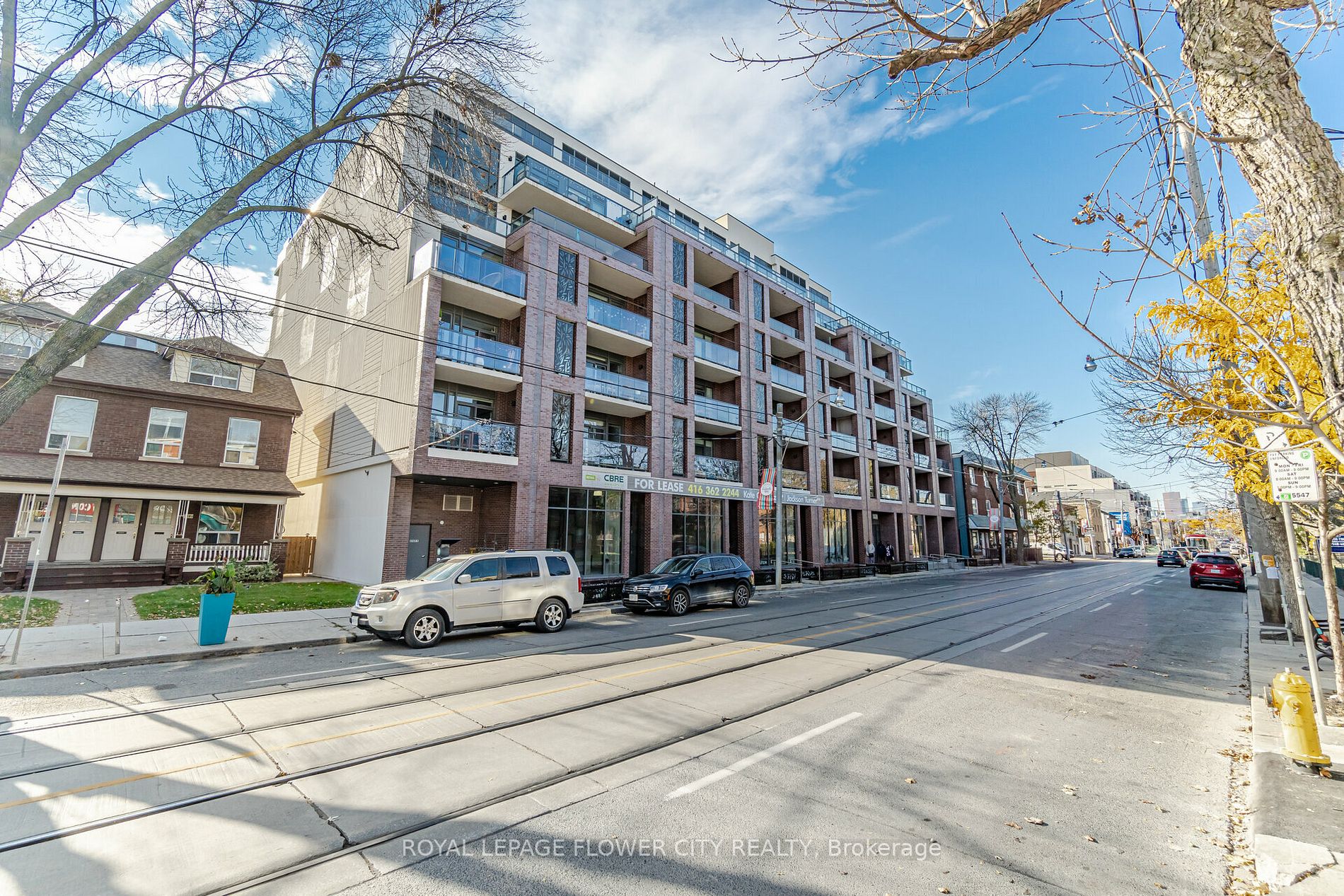 1331 Queen St E, #411
