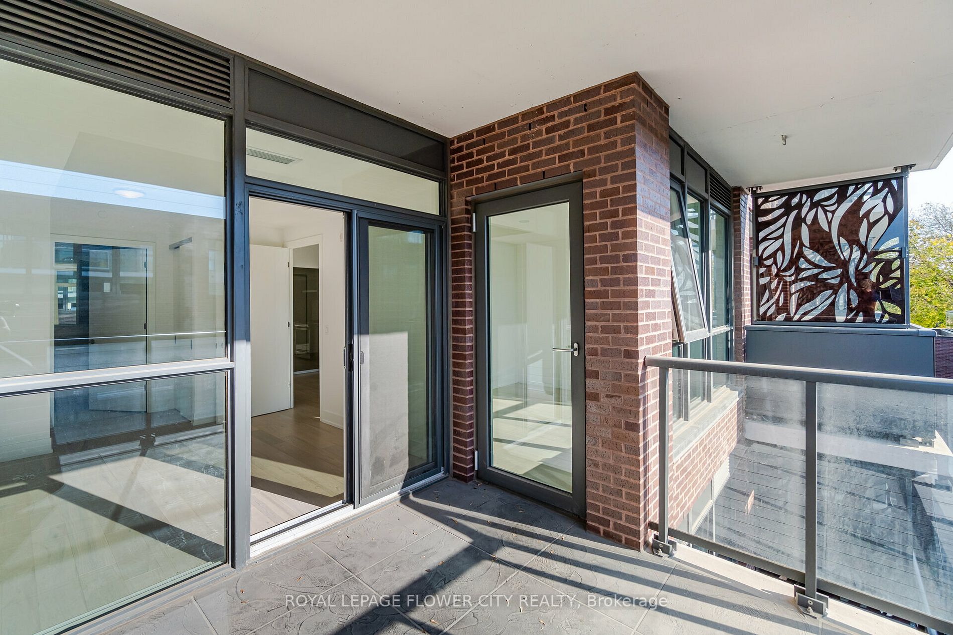 1331 Queen St E, #411