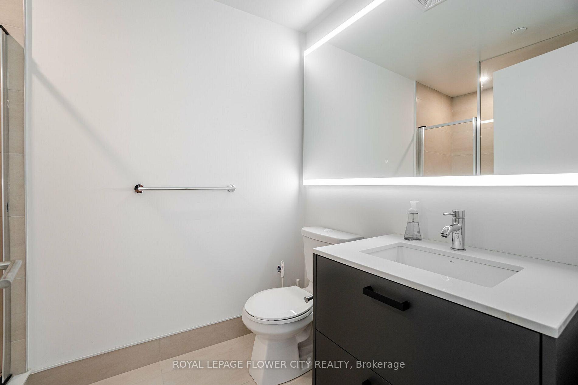 1331 Queen St E, #411