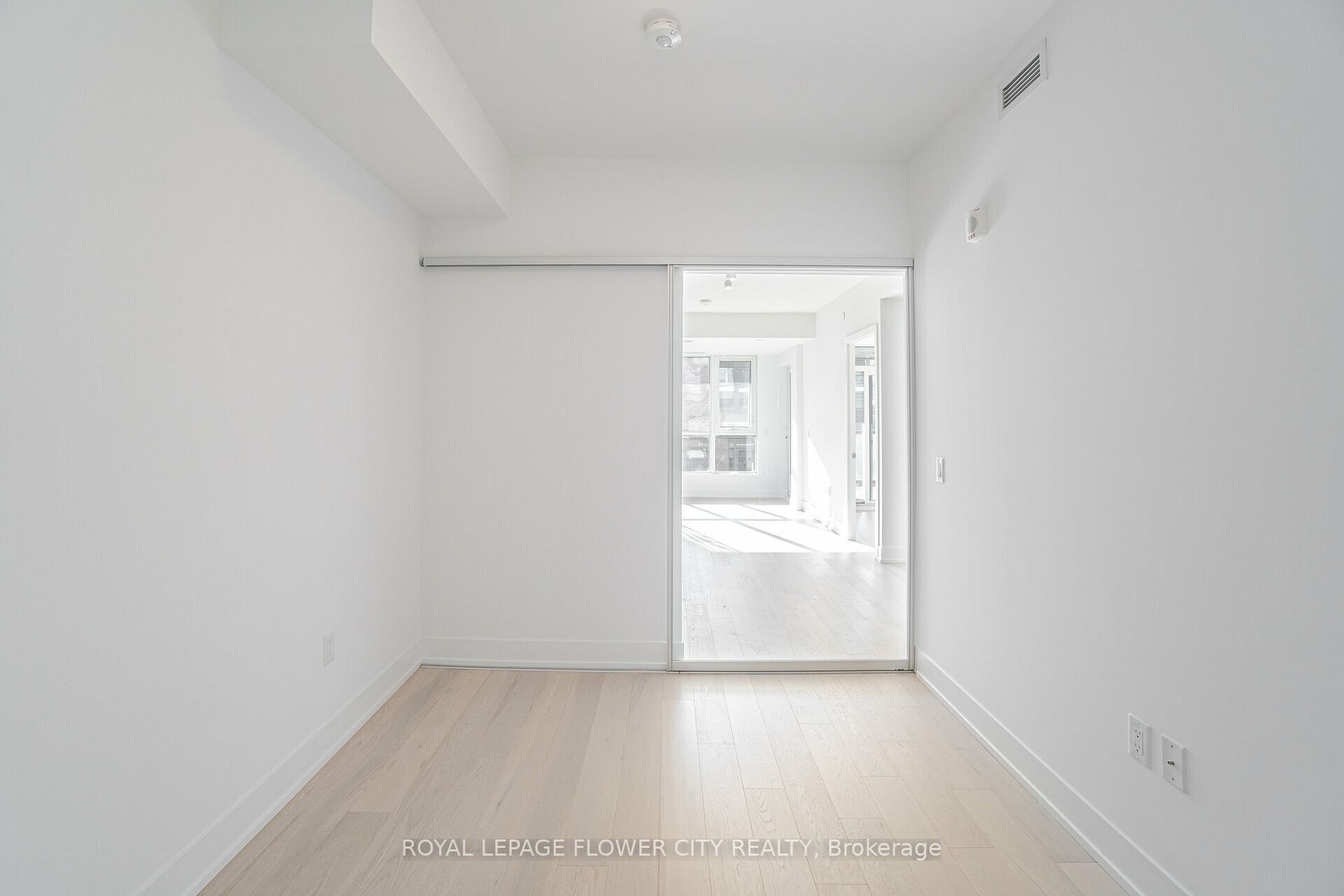 1331 Queen St E, #411