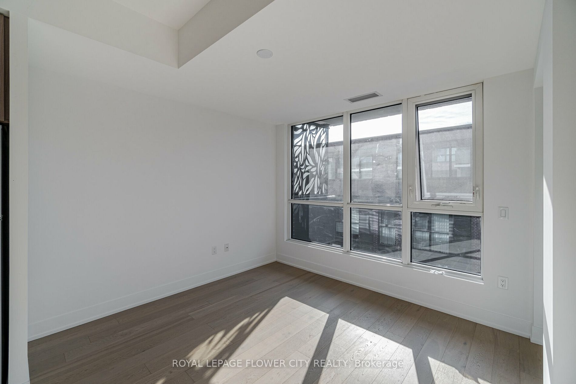 1331 Queen St E, #411