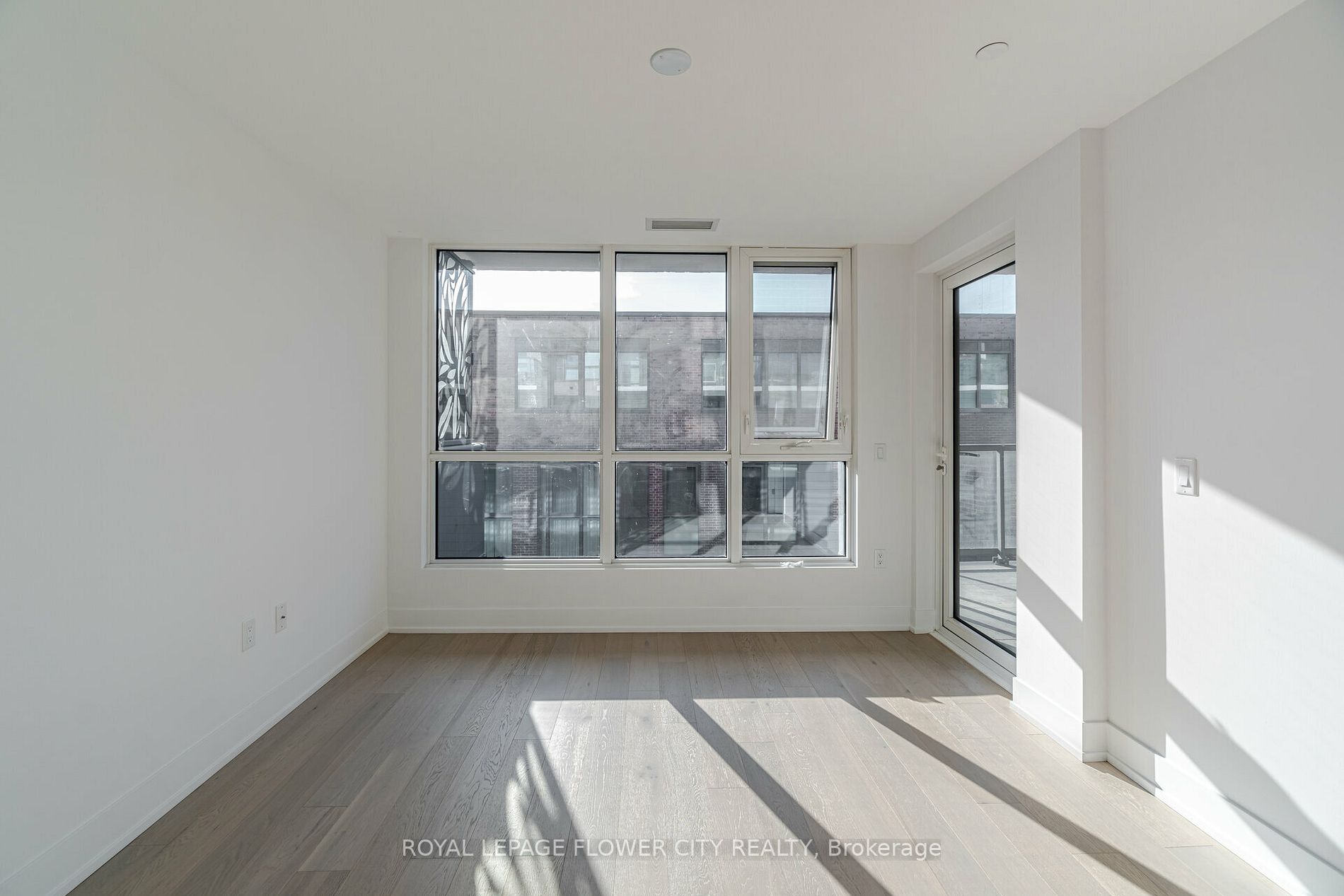 1331 Queen St E, #411