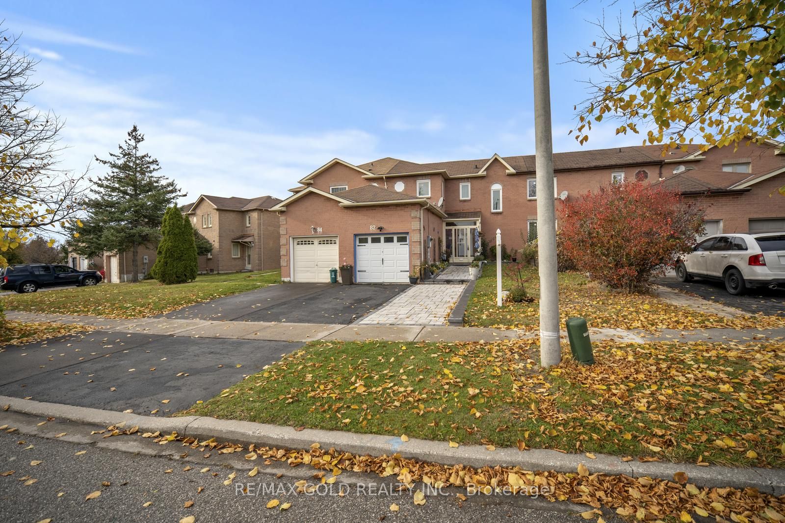 82 Wright Cres