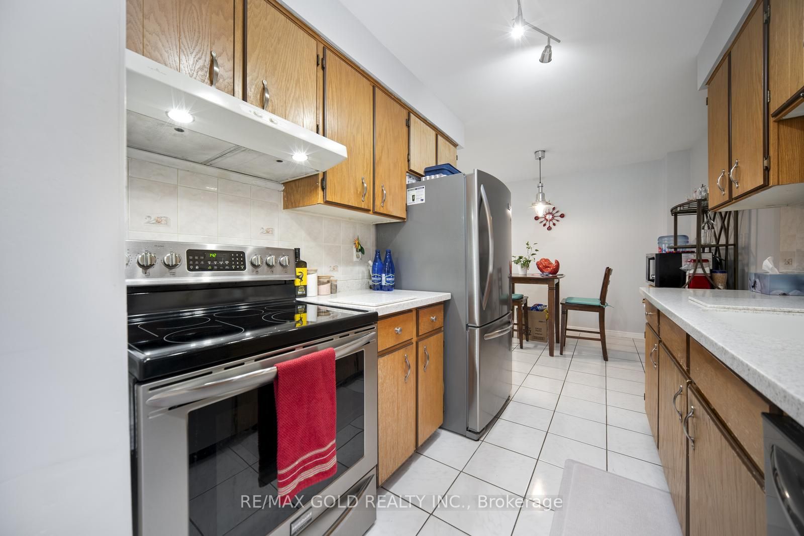 82 Wright Cres