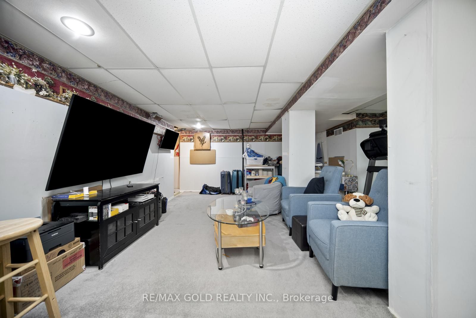 82 Wright Cres