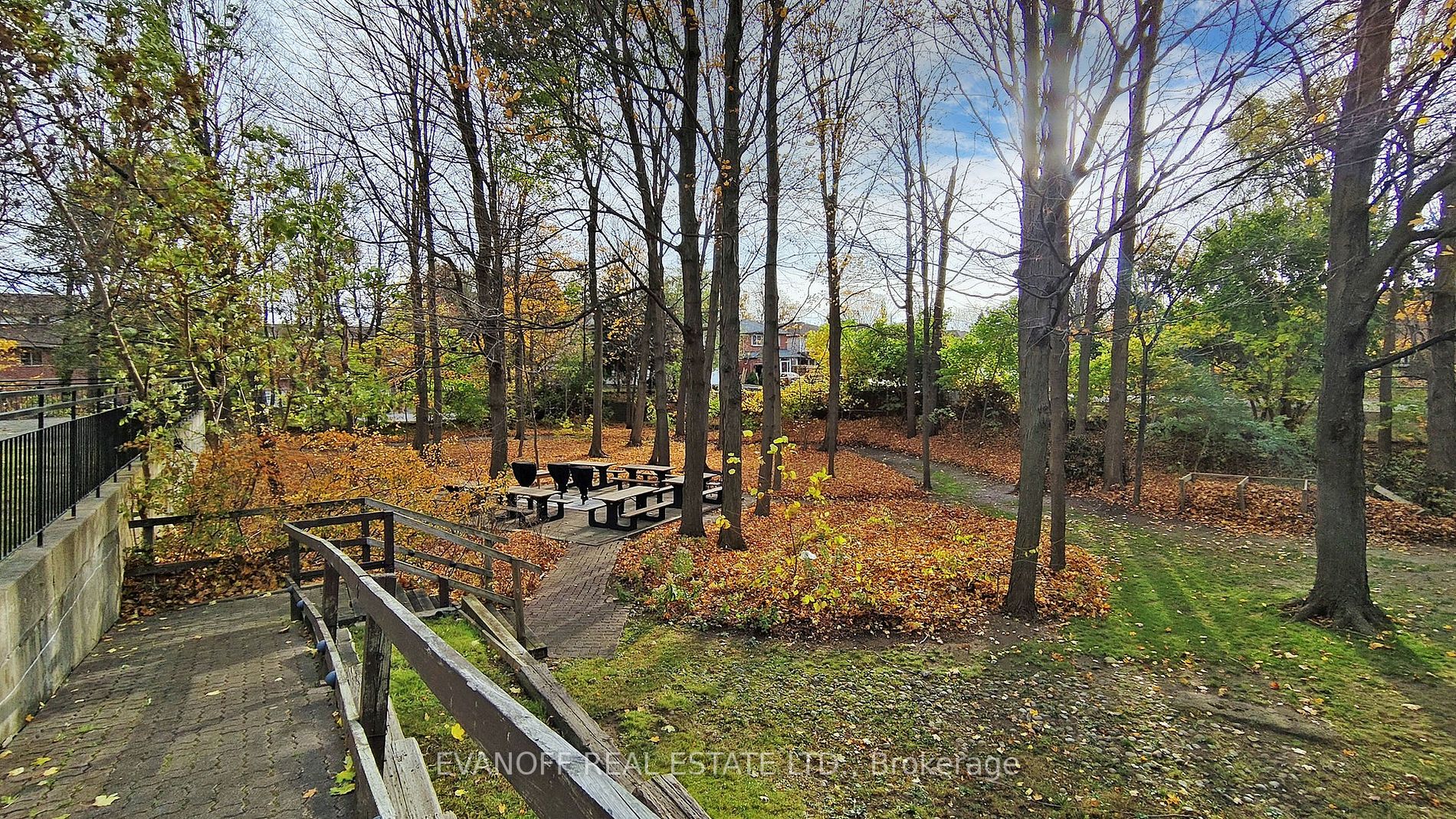121 Ling Rd, #207