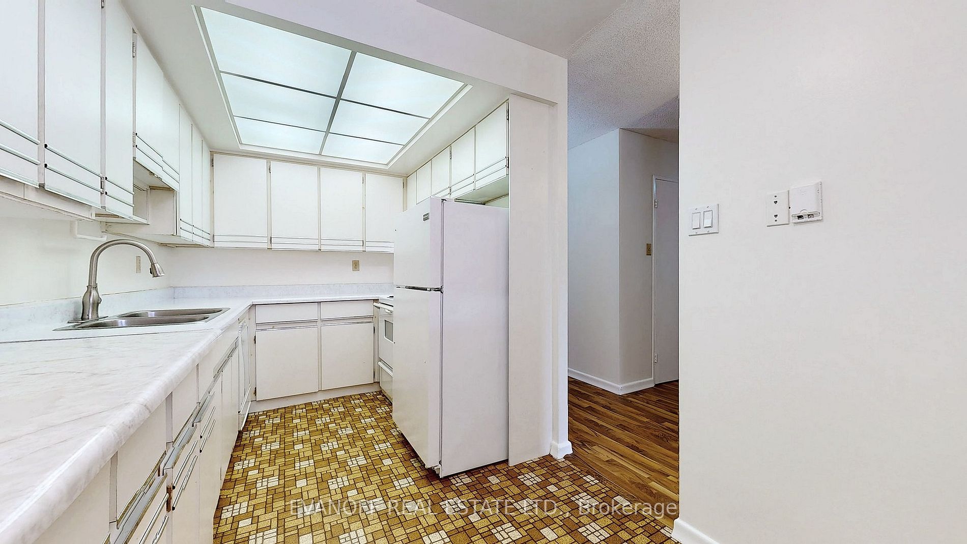 121 Ling Rd, #207