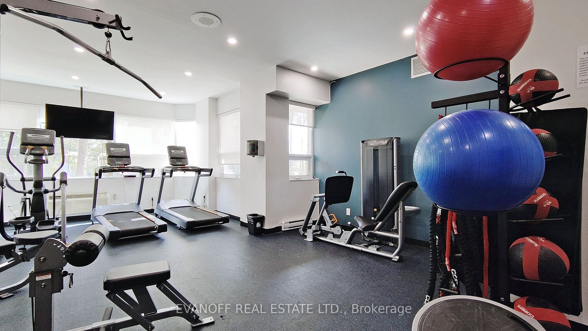 121 Ling Rd, #207