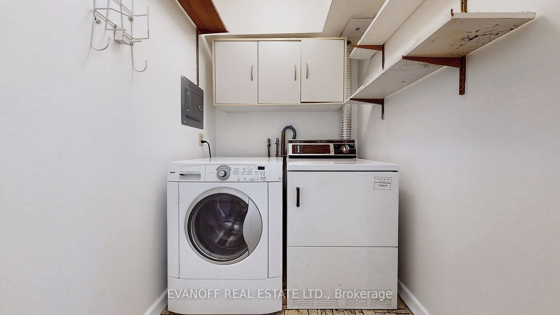 121 Ling Rd, #207