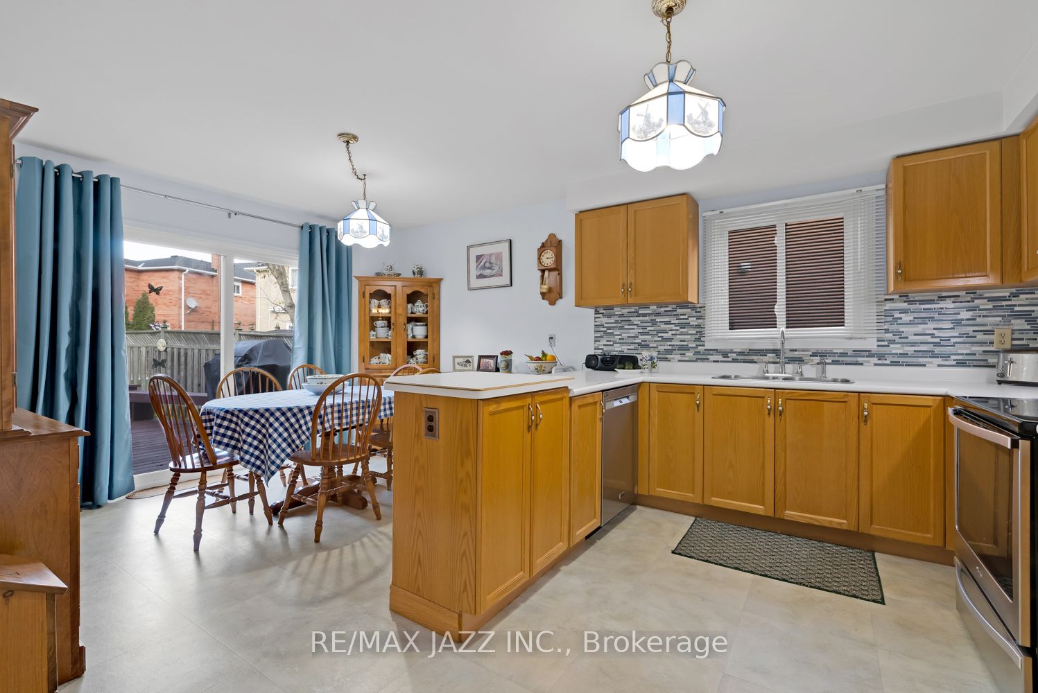543 Bradley Dr