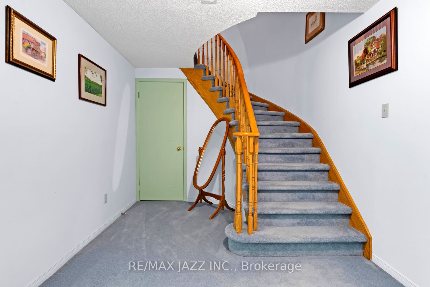 543 Bradley Dr