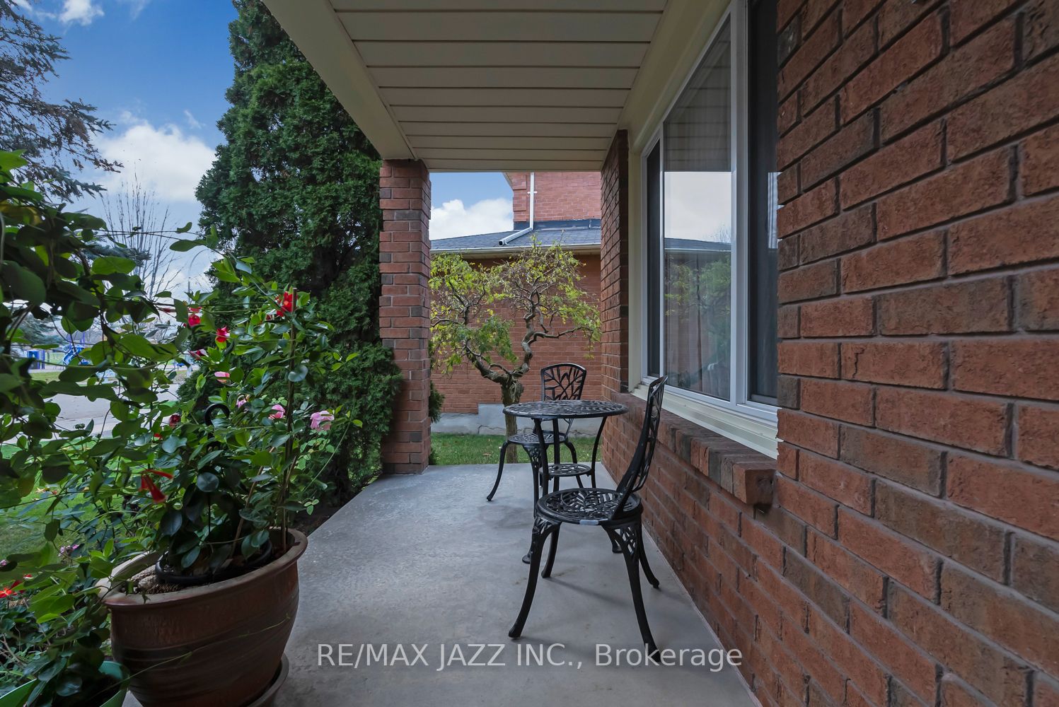 543 Bradley Dr