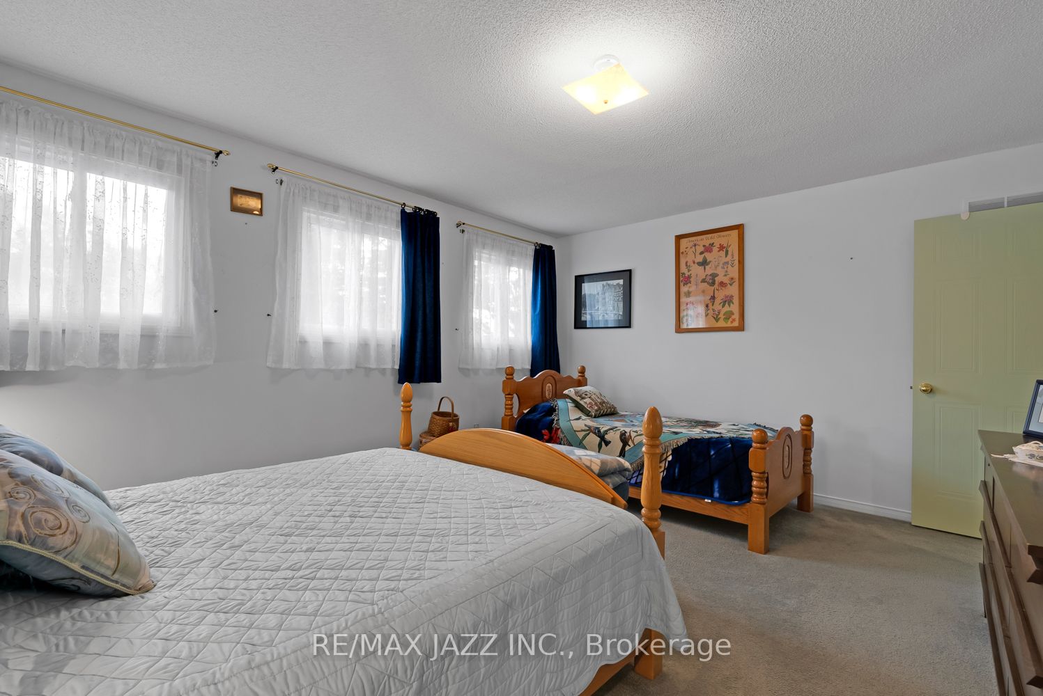 543 Bradley Dr