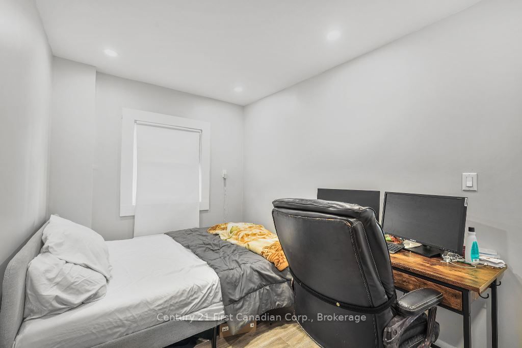 18 Beatty Rd