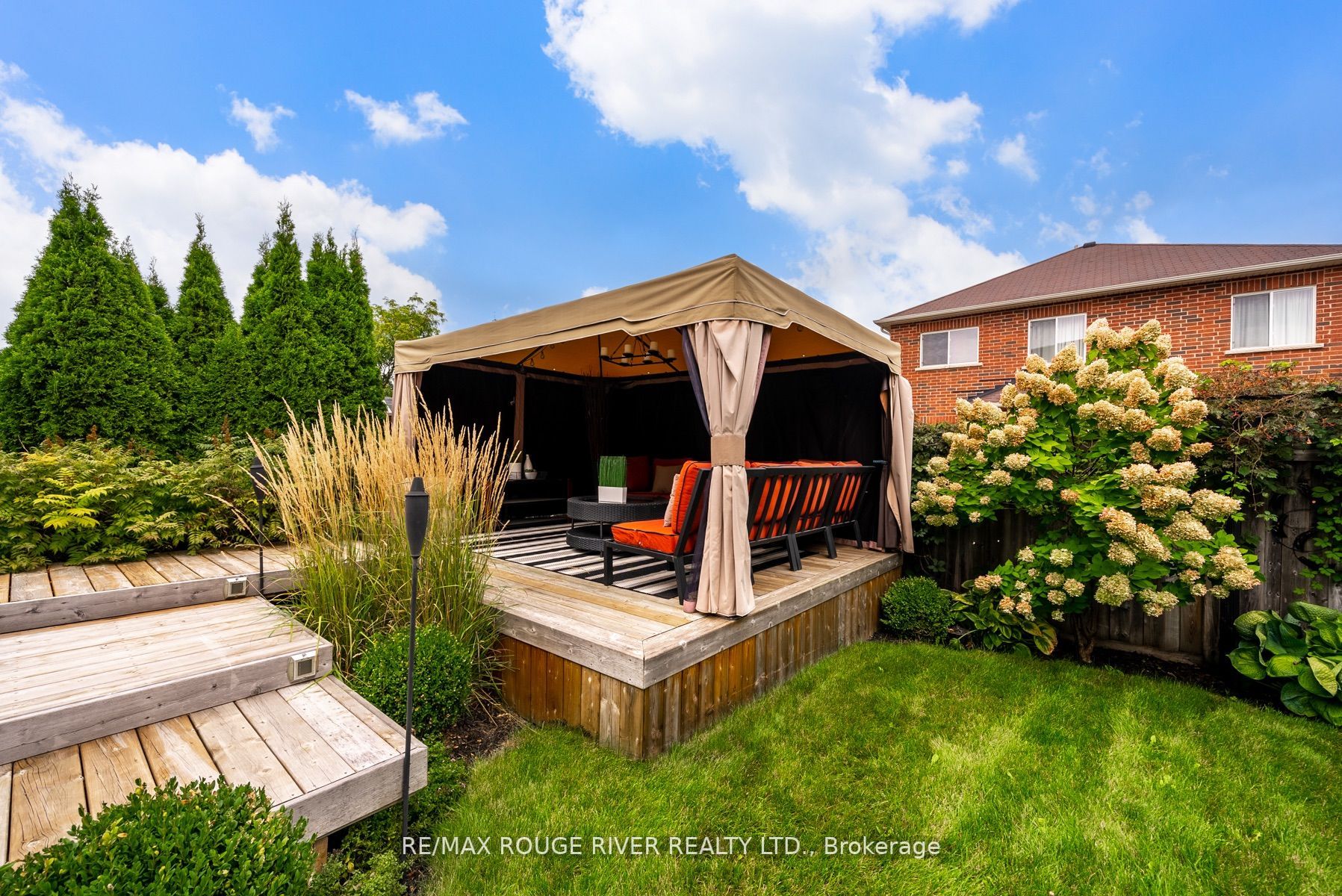 5 Rockland Cres