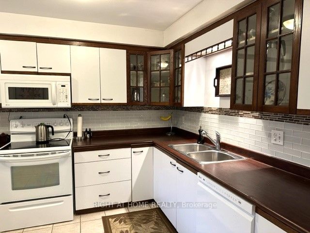 3 Chamberlain Crt, #24