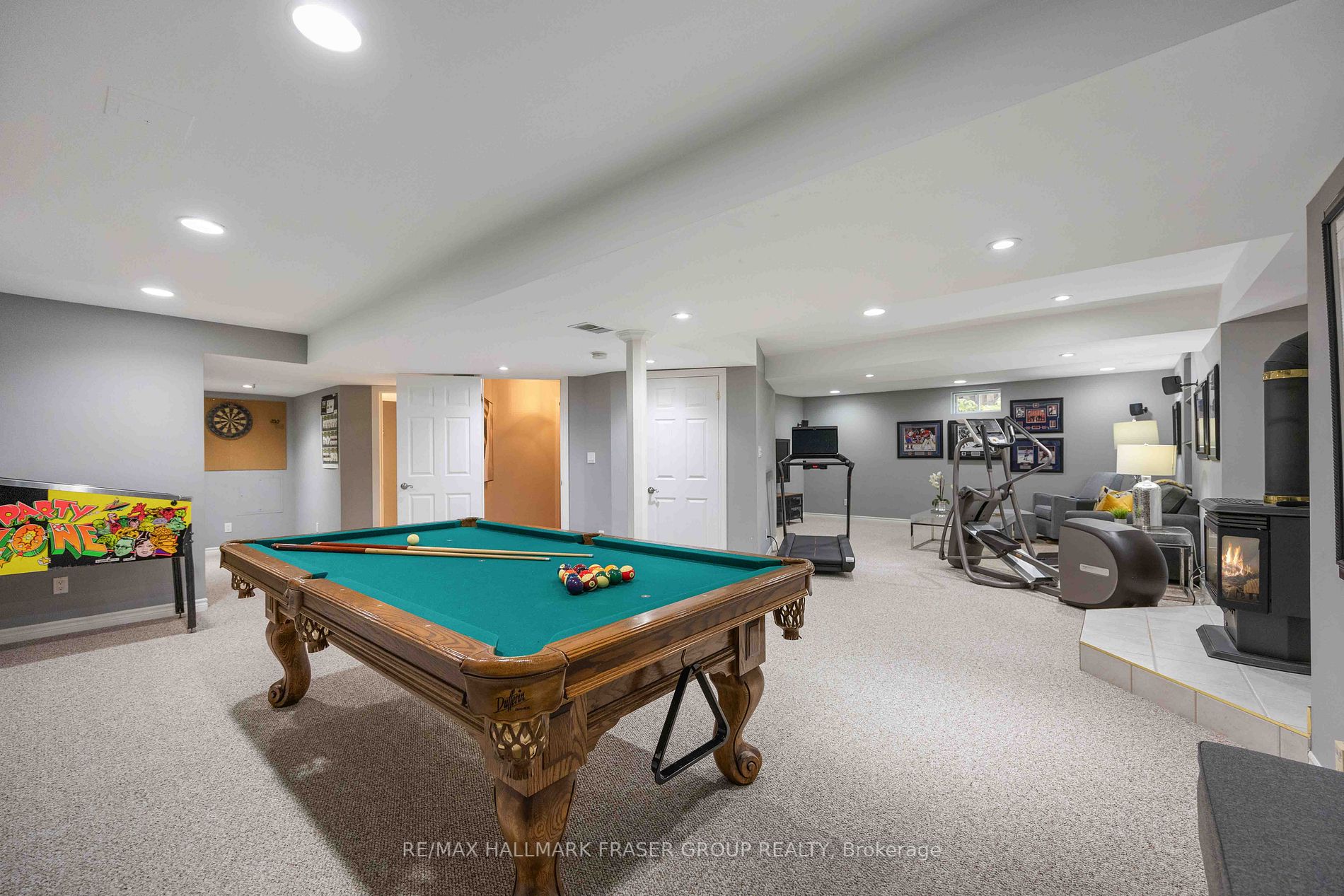 30 Freeston Cres
