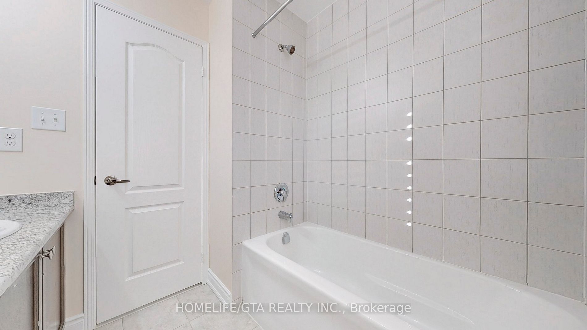 30 Raithby Cres