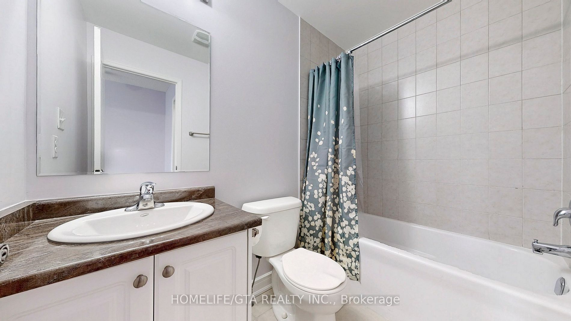 30 Raithby Cres