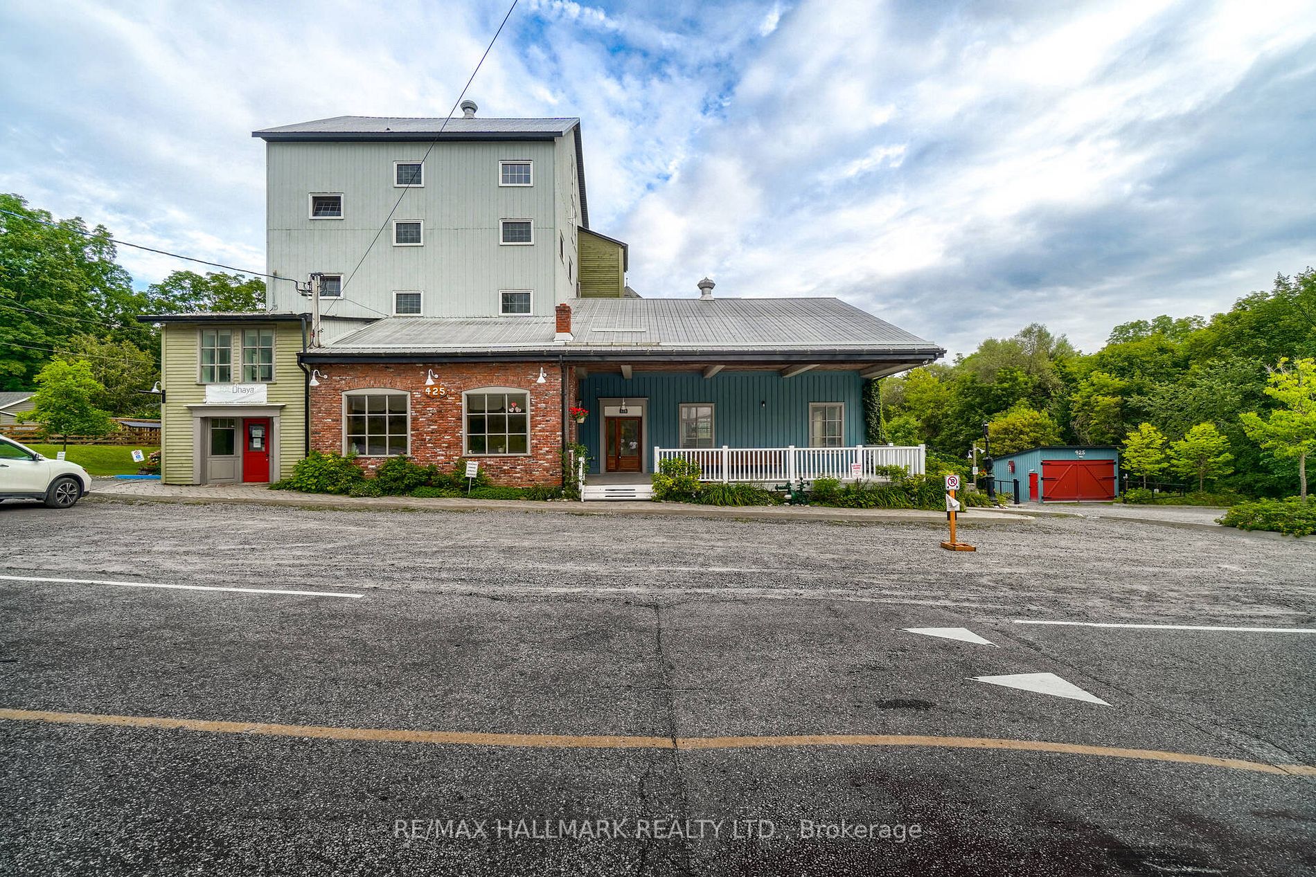 425 Whitevale Rd
