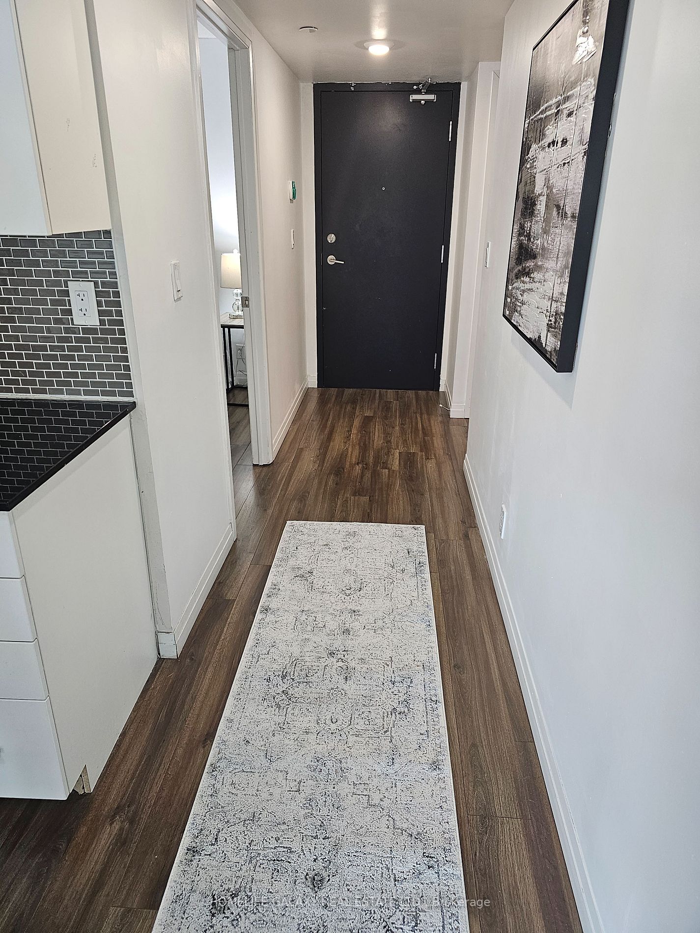 2152 Lawrence Ave E, #607