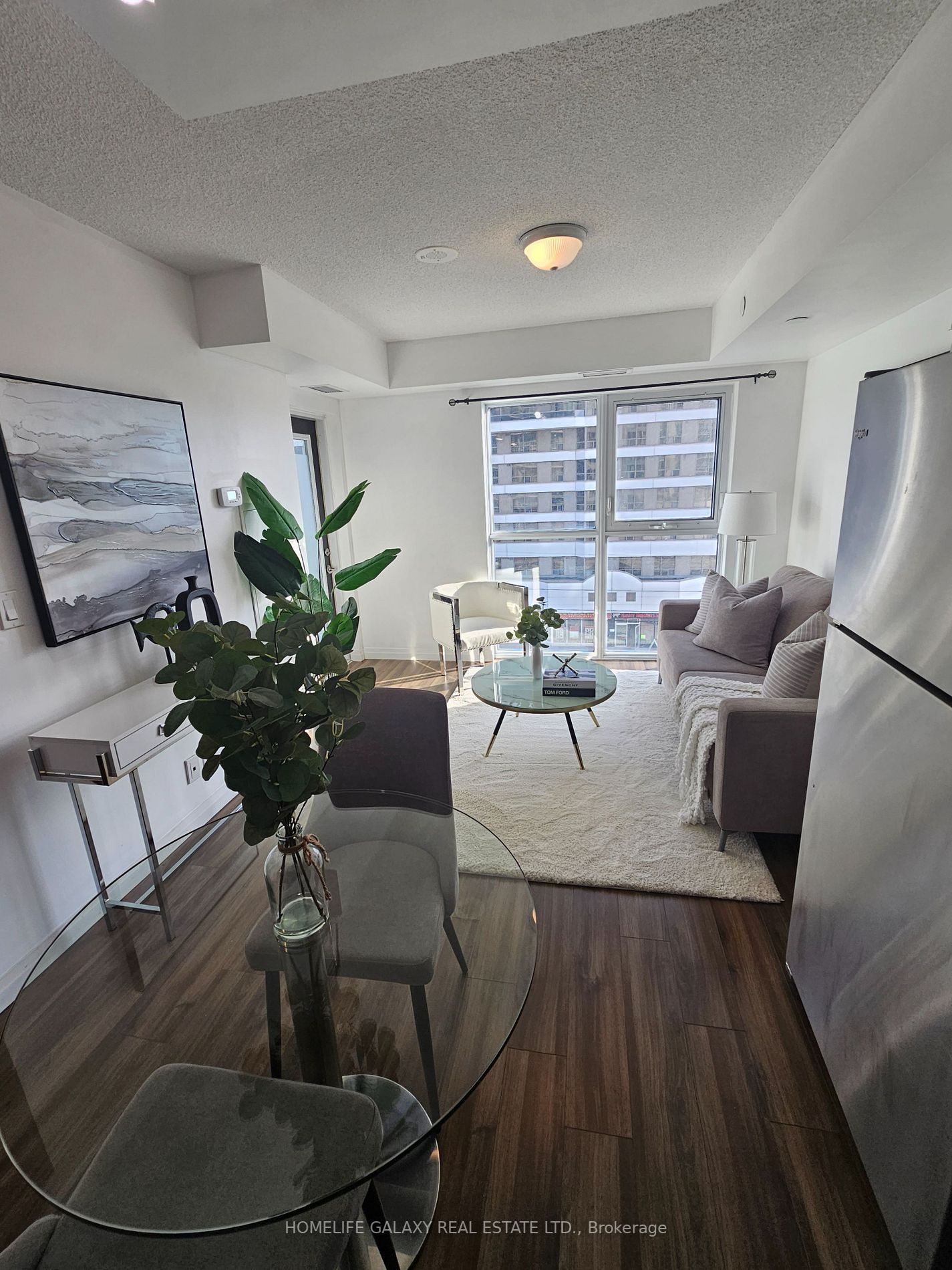 2152 Lawrence Ave E, #607