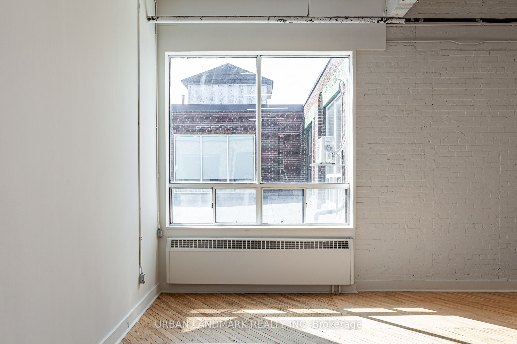 276 Carlaw Ave, #209A