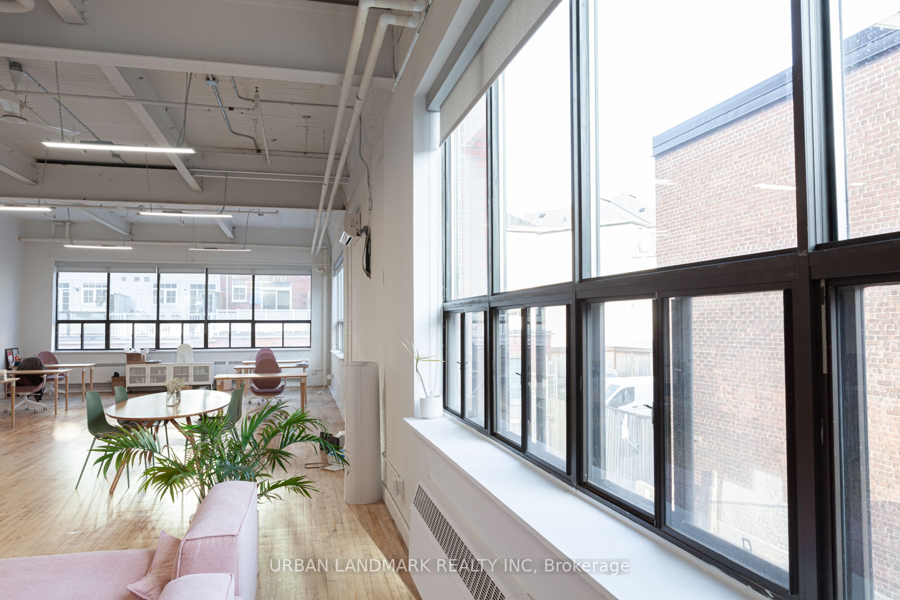 276 Carlaw Ave, #225