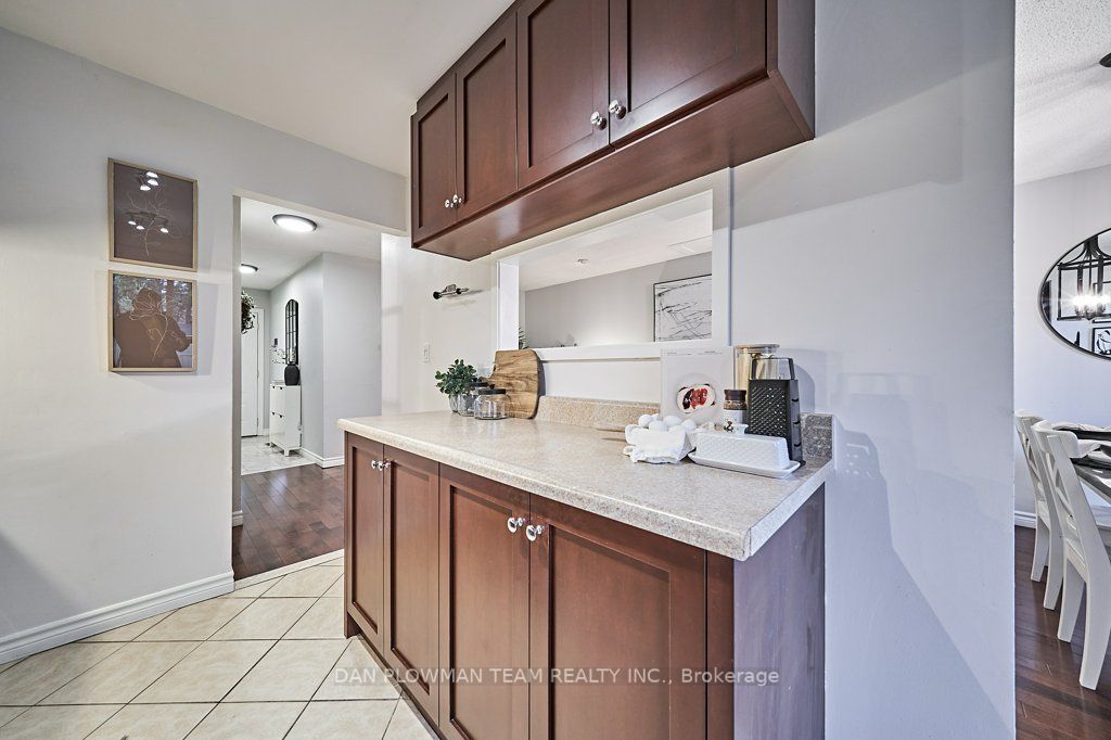 98 Greenfield Cres