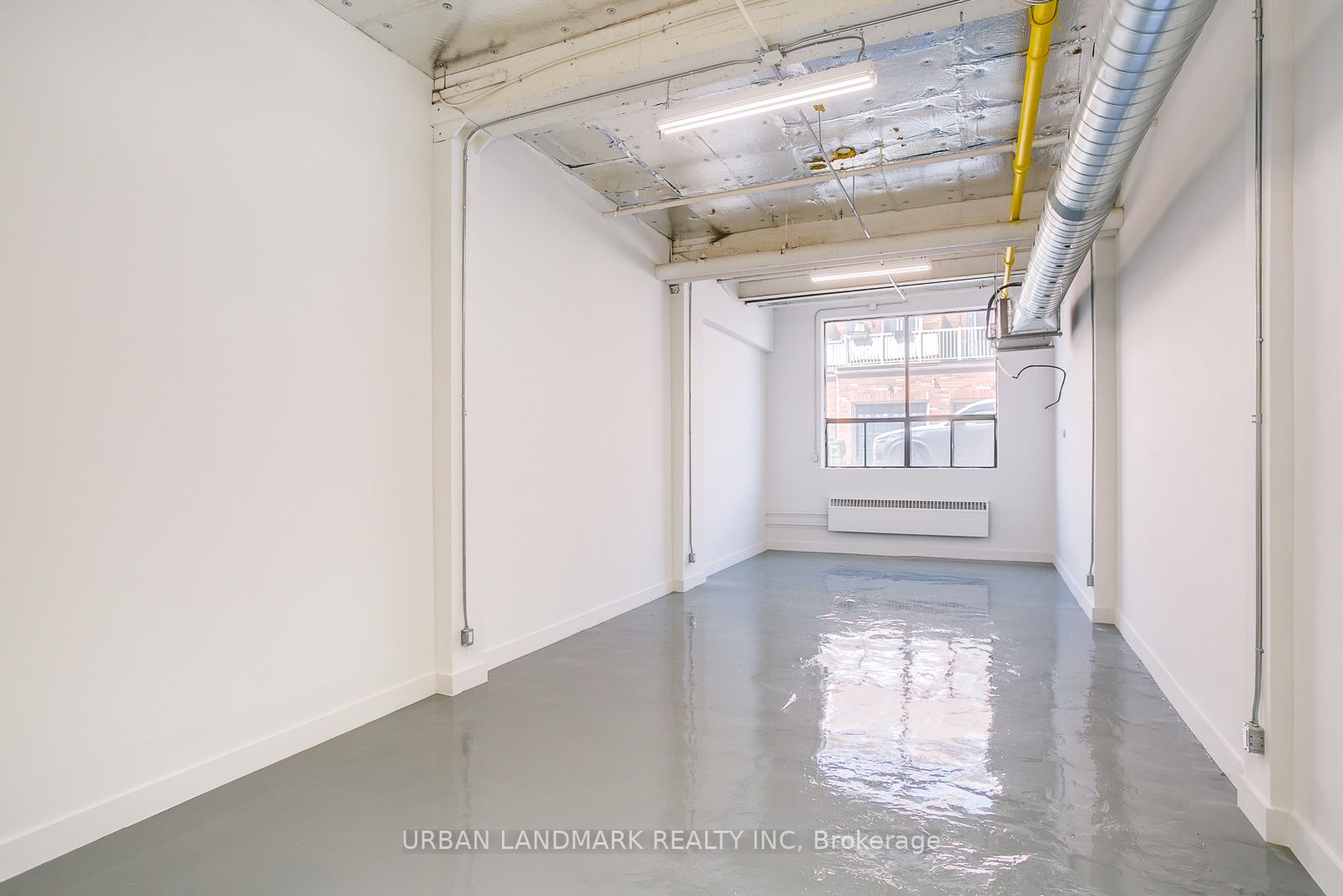 302 Carlaw Ave, #113