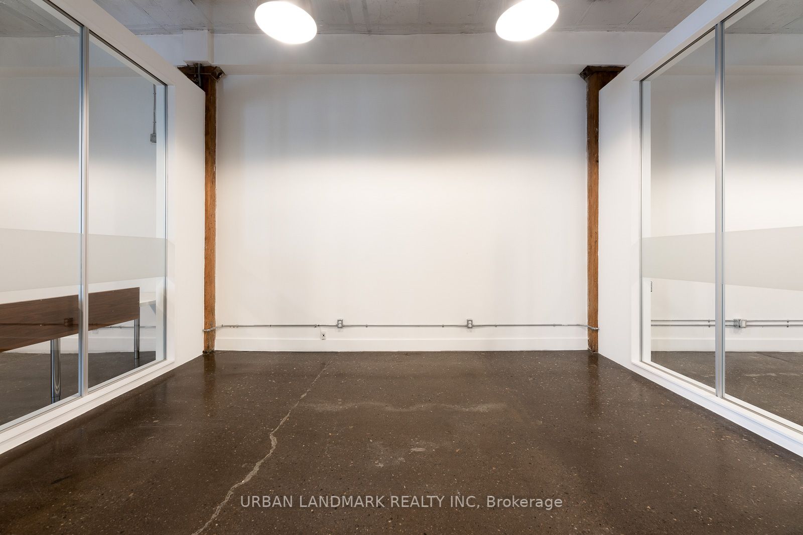 262 Carlaw Ave, #102
