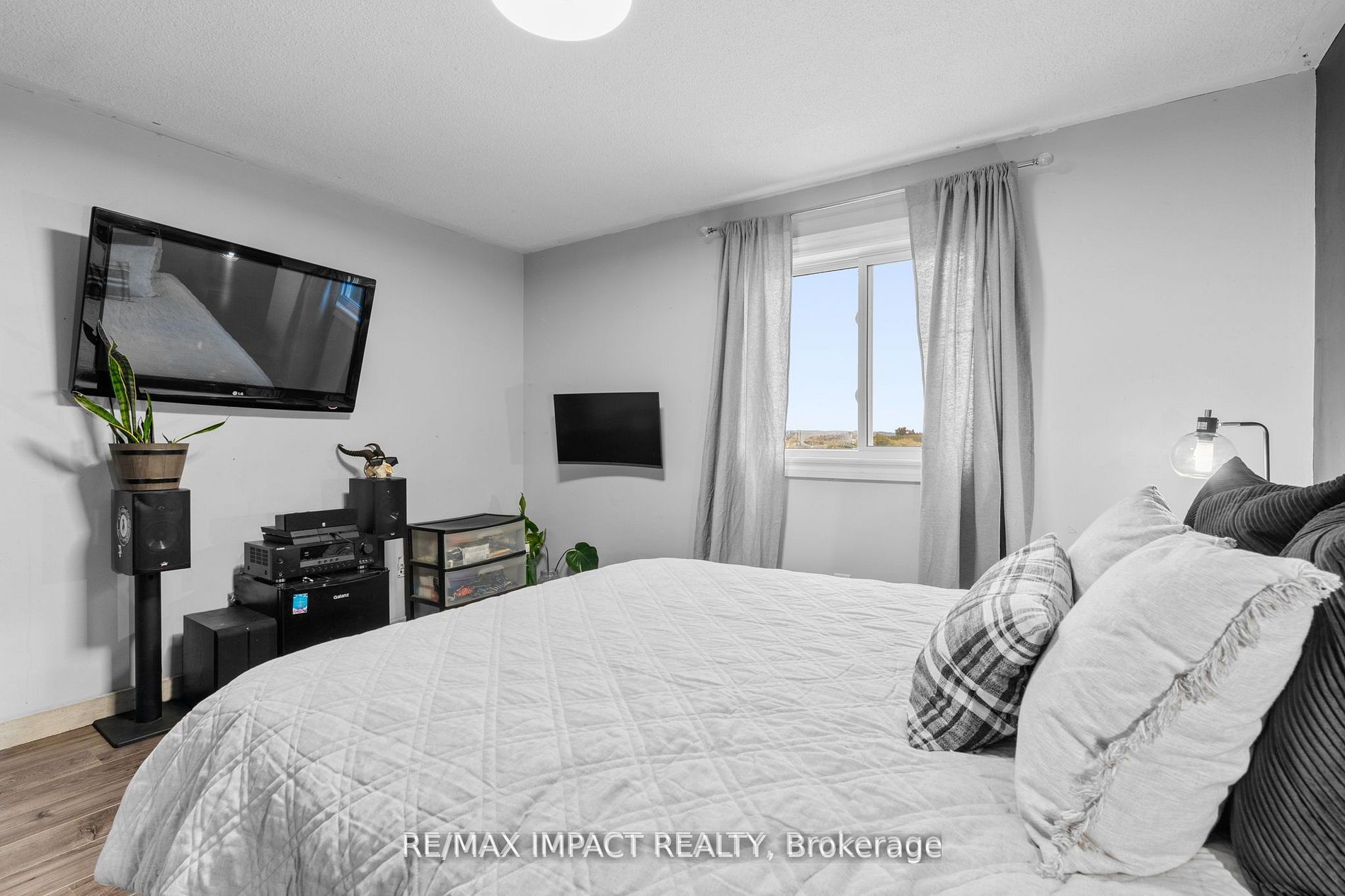 61 Champine Sq