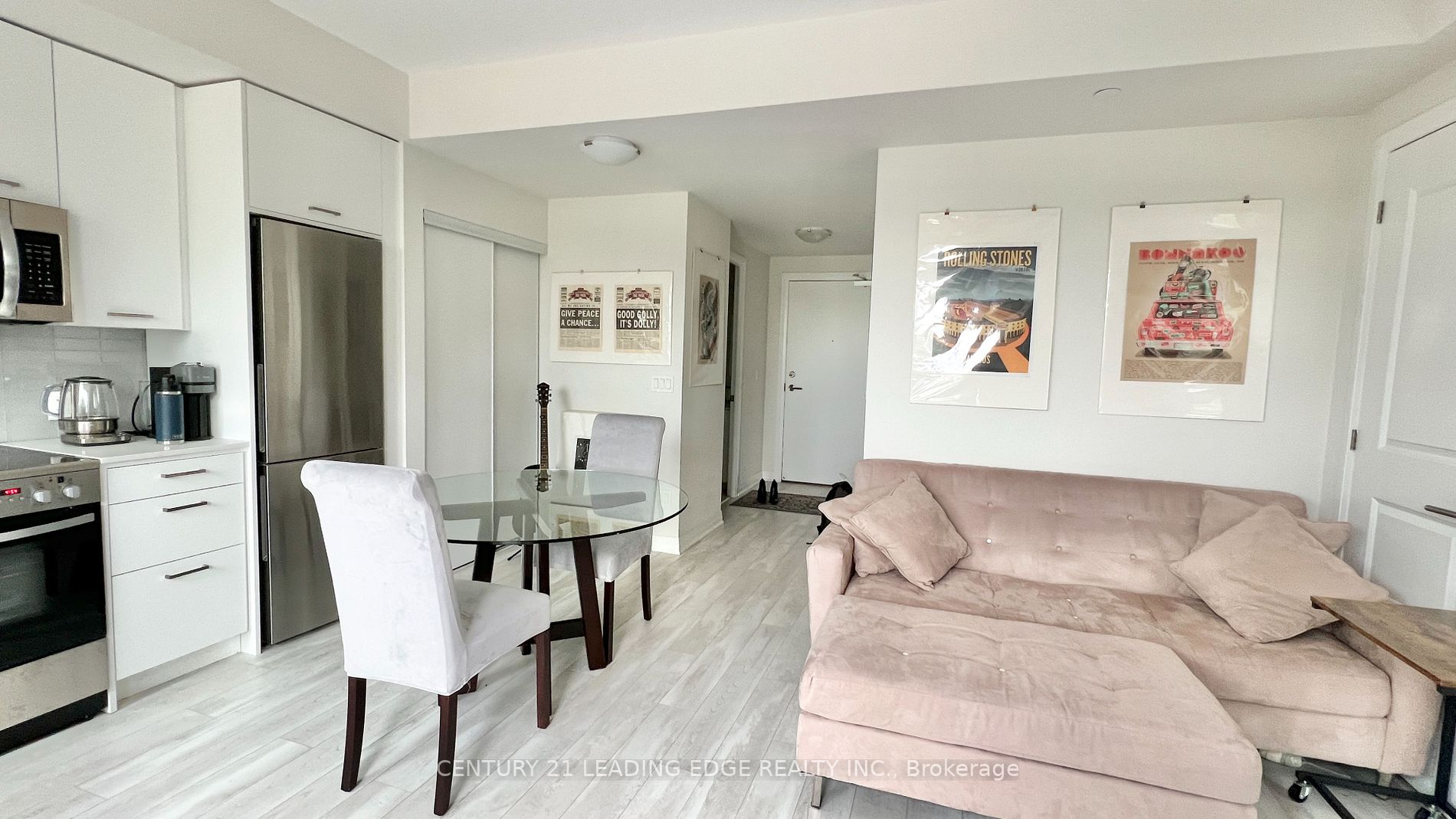 1630 Queen St E, #601